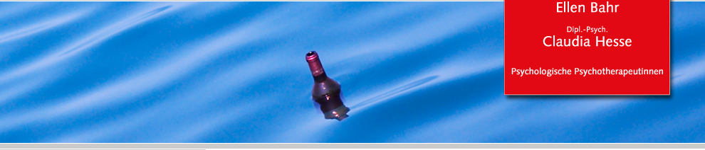 Bild Flaschenpost im Wasser   [von Dipl.-Psych. Ellen Bahr und  Dipl.-Psych. Claudia Hesse Psychologische Psychotherapeutinnen in Kln]